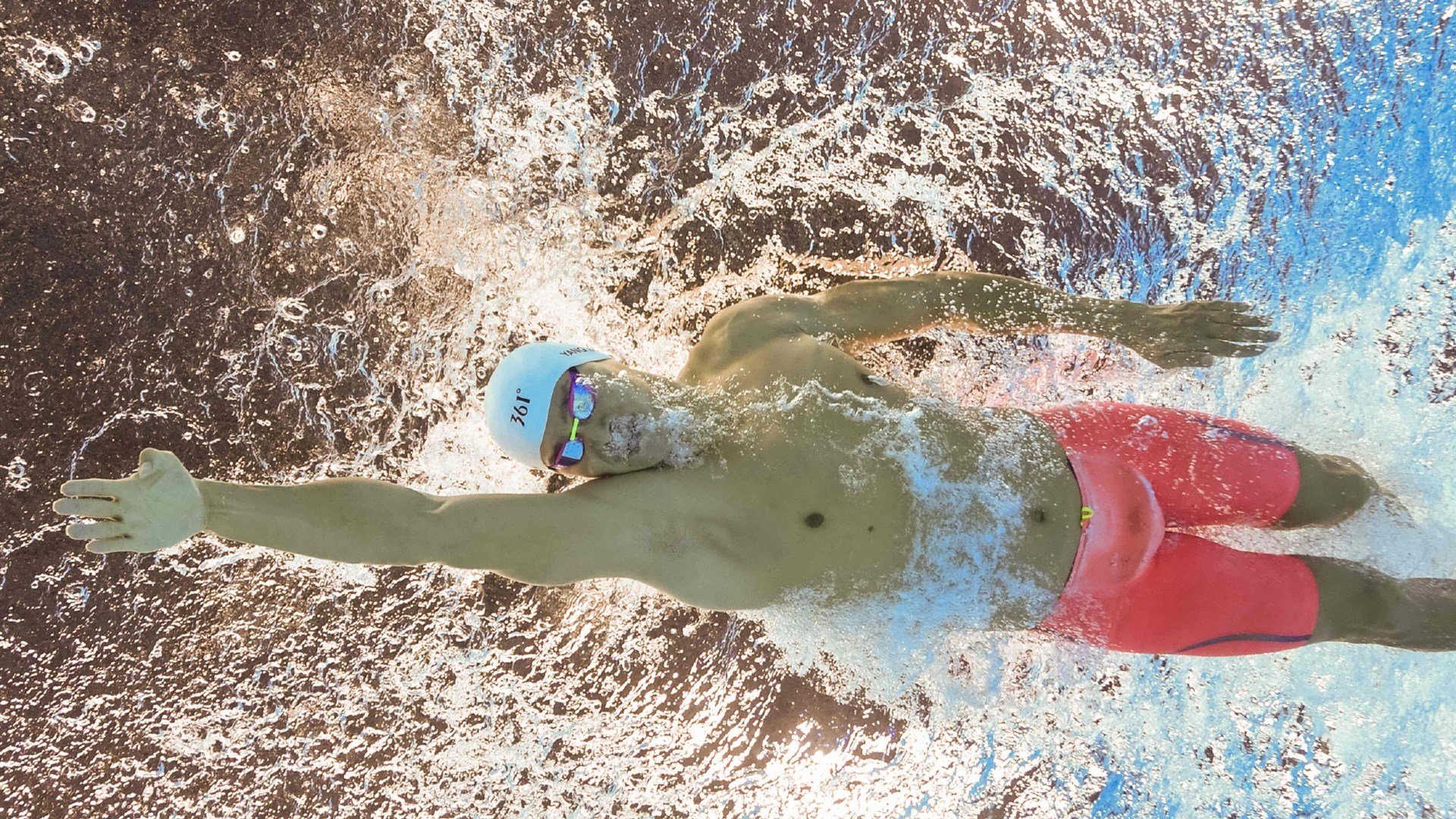 羽毛球赛场焦点！巴西队对阵英格兰队，连胜纪录继续刷新，球队势不可挡